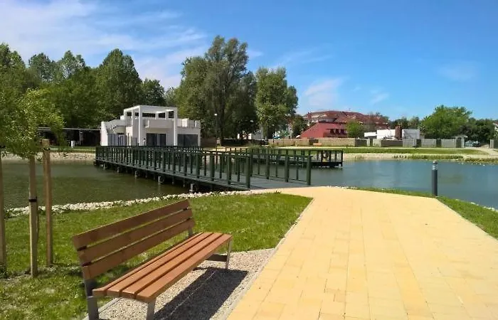 アパート Karos Kristaly